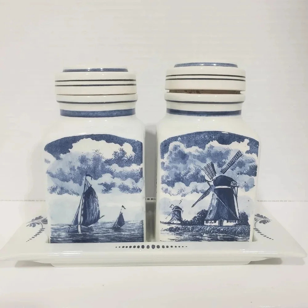 Vintage Delft Blauw Blue/White  Canister/Spice Jar Set.